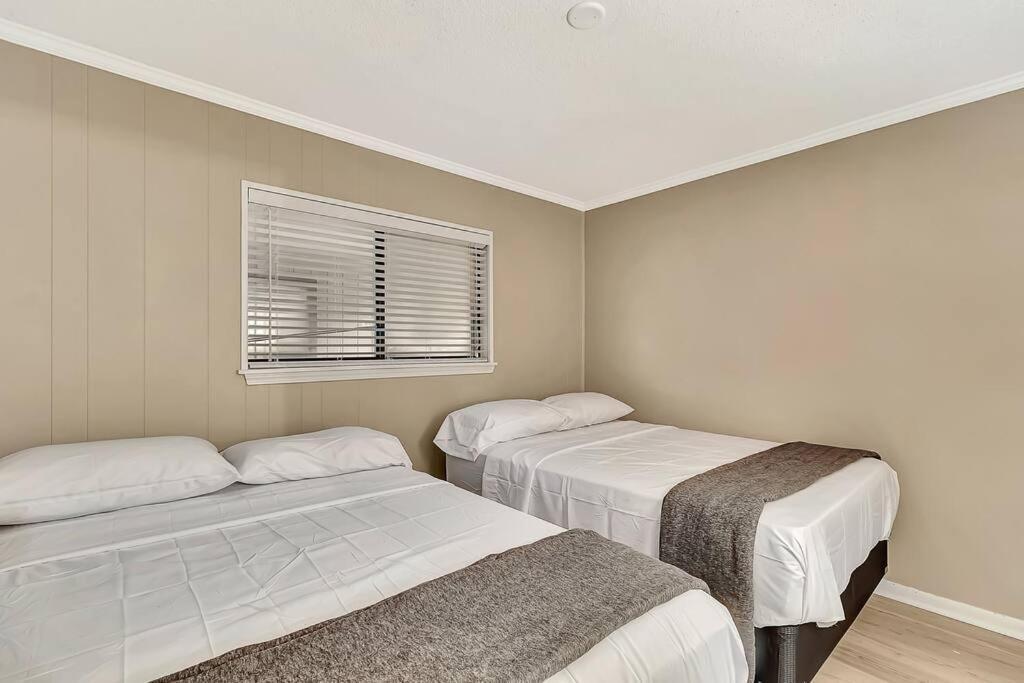 Beach Lover'S Paradise. On The Beach. Sleeps 8. Hilton Head Island Bagian luar foto